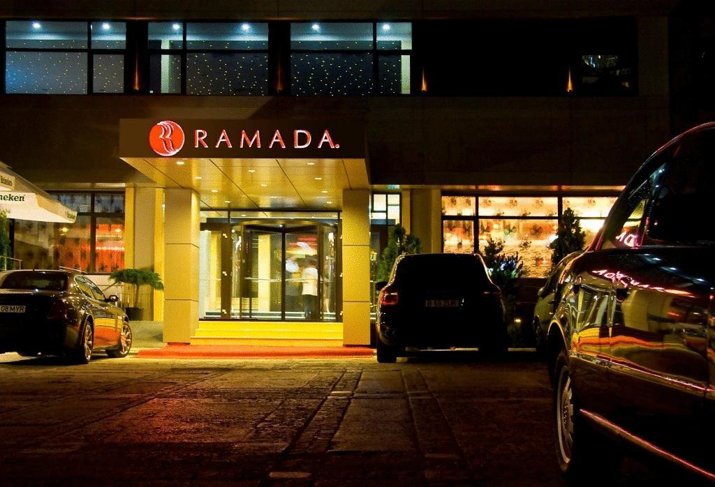 Ramada Iasi City Center מראה חיצוני תמונה